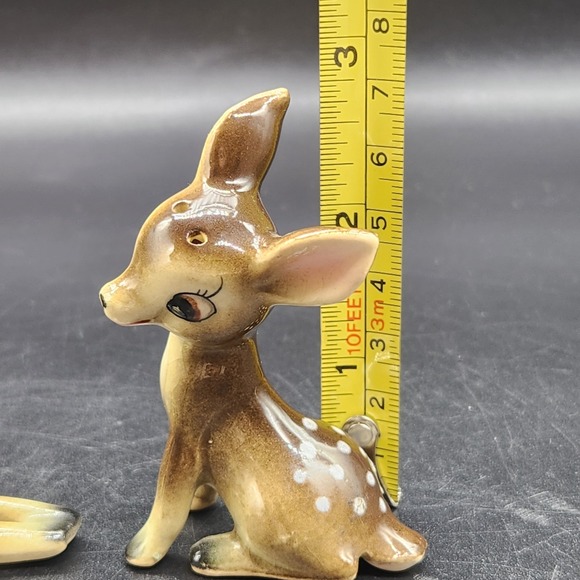 Vintage Ceramic Fawn Deer Salt and Pepper Shakers Japan Cork Stoppers Wide Eyes - Picture 13 of 16